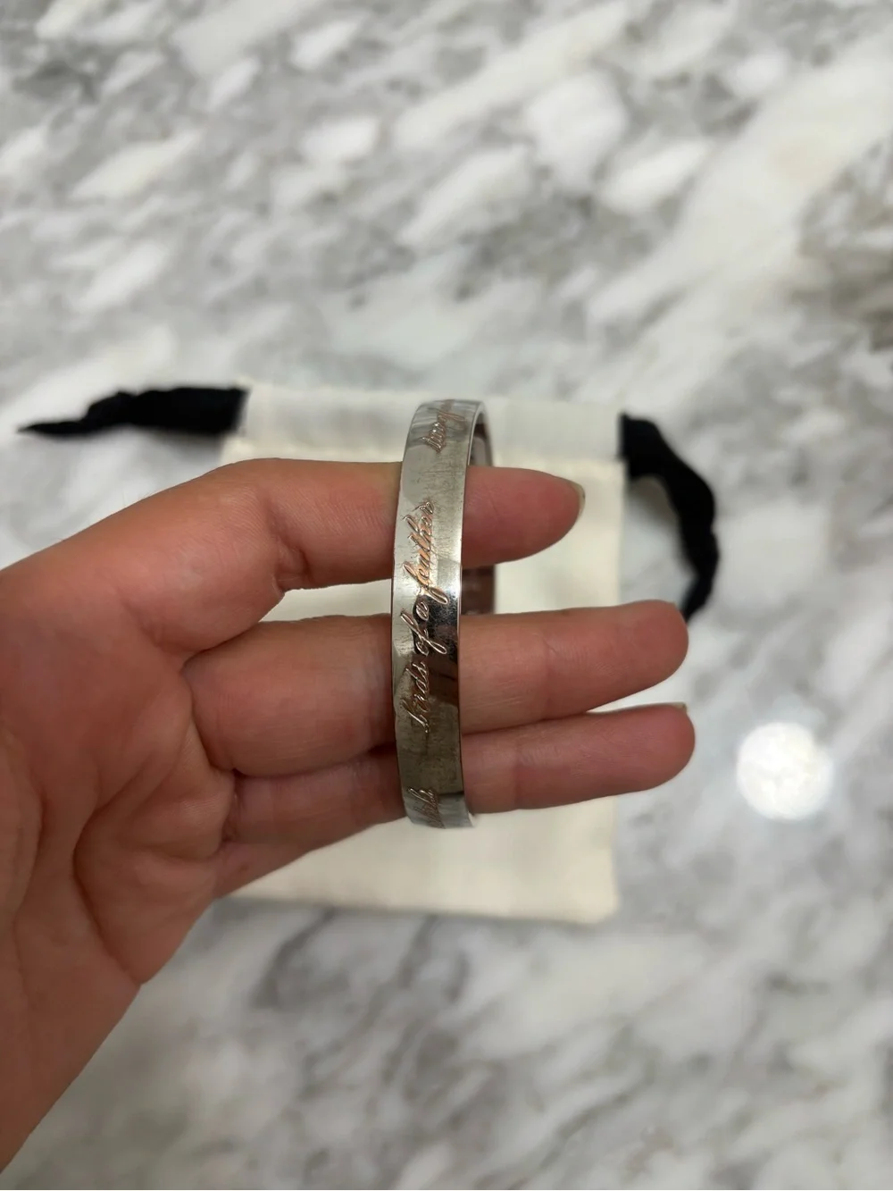 kate spade silver-tone bangle bracelet - Picture 5 of 5